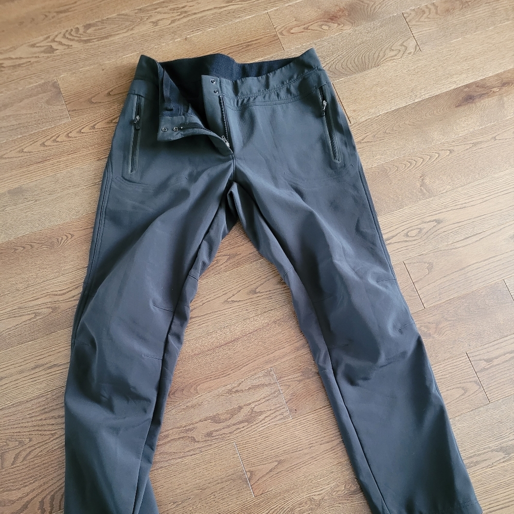 MEC Outdoor Zero Pants